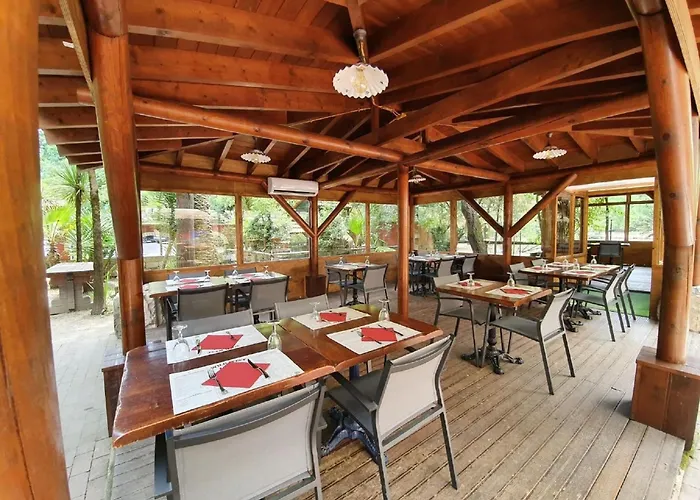 Beautiful Apartment In Roma With Shared Swimming Pool