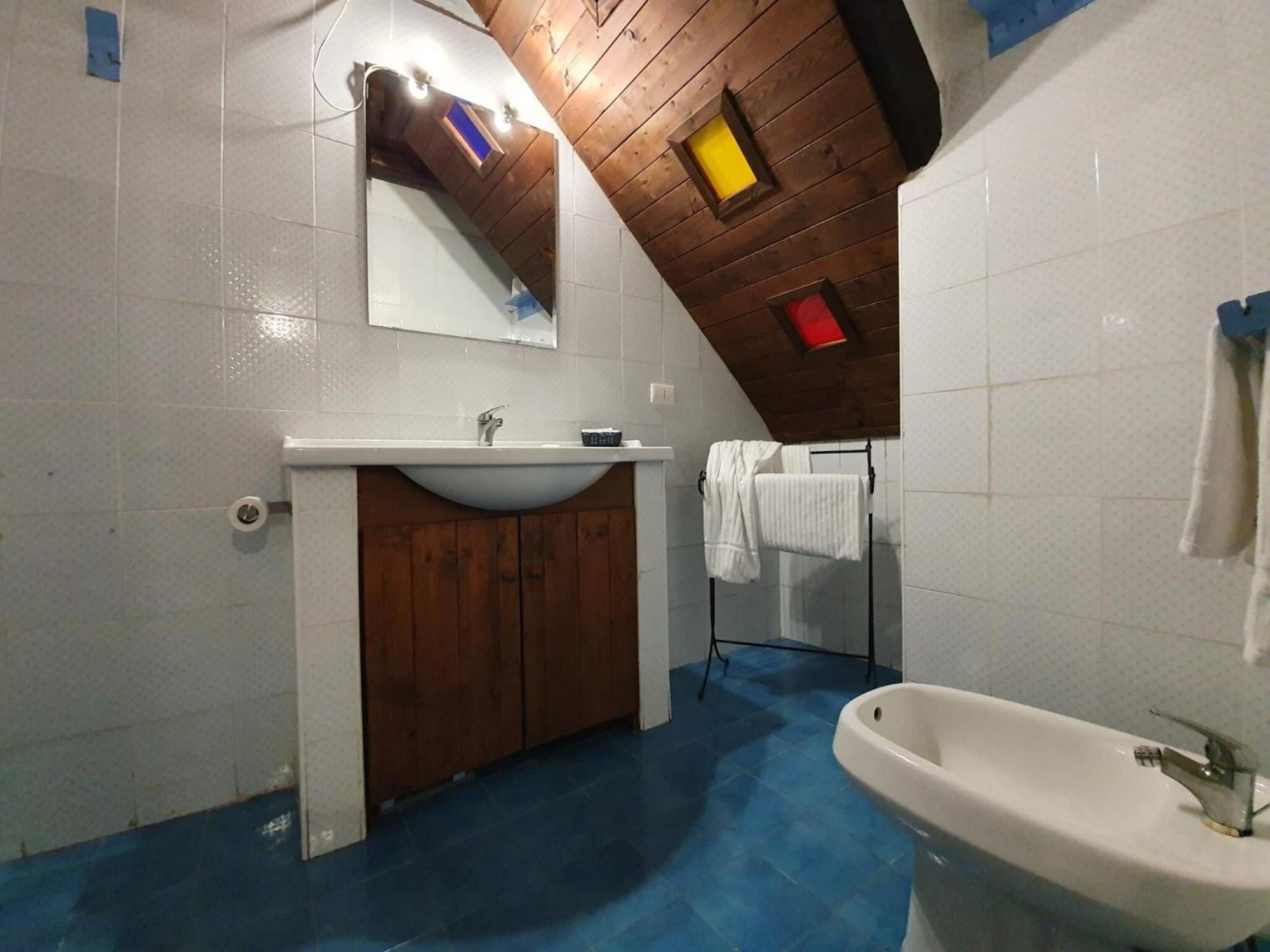Beautiful In With Shared Swimming Pool Appartamento *